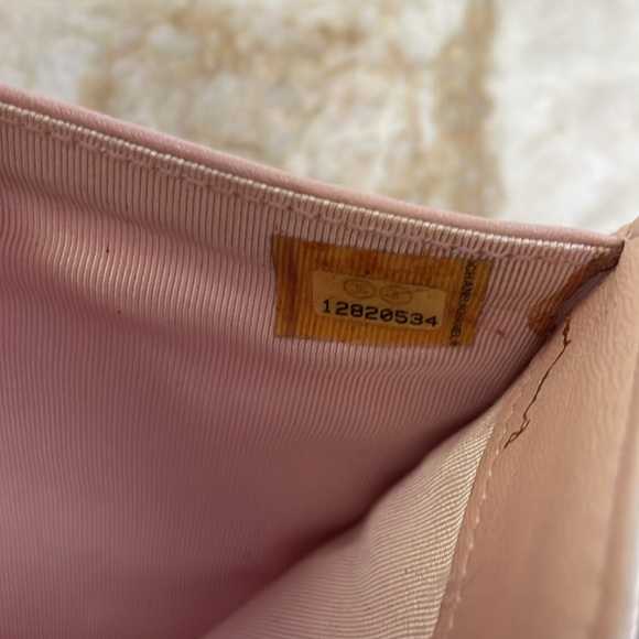 Chanel grey tri-fold wallet in diamond quilted pattern - Picture 9 of 17